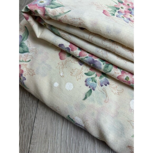 Lot Of 2 Vintage Bed Sheets Shabby Floral Poly Cotton Crafting Quilt Fabric READ - Picture 5 of 6